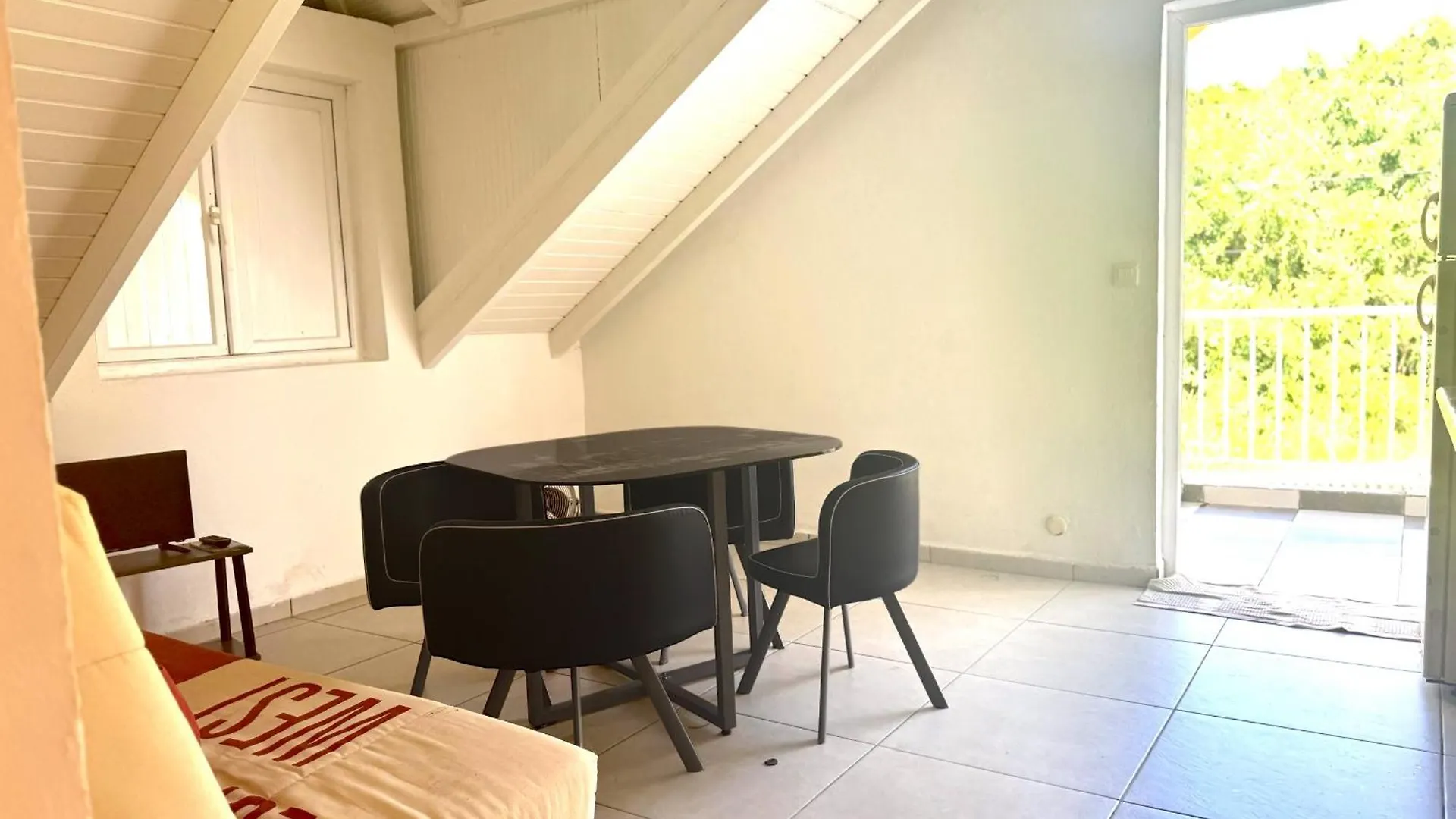 Residence Bois Jolie - Appartment Guava Jolie Capesterre Country house
